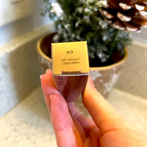 MISCHO BEAUTY Lip Shine/Lip Balm in xo - Picture 3 of 4